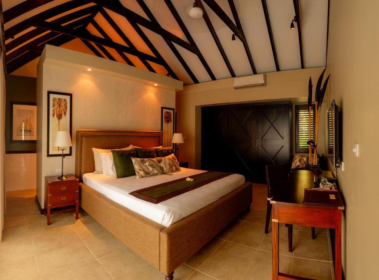 Warwick Le Lagon Resort & Spa, Vanuatu Port Vila Exterior photo