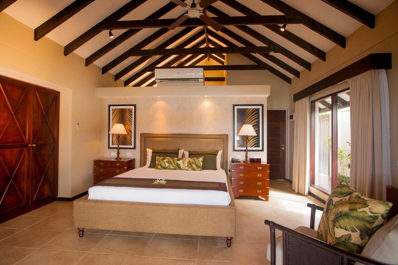 Warwick Le Lagon Resort & Spa, Vanuatu Port Vila Exterior photo
